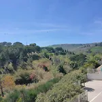 Manetta Tra Mare E Natura