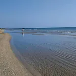 Manetta Tra Mare E Natura