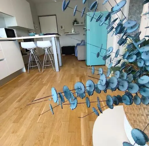 Manetta Tra Mare E Natura *