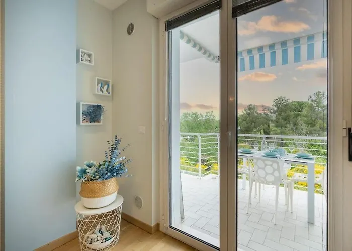 Holidayhome Manetta Tra Mare E Natura Пинето